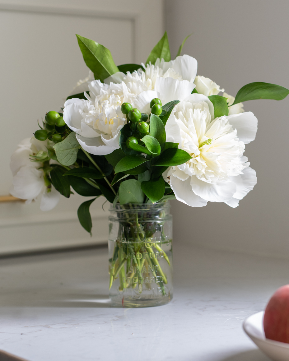 flowers-in-clear-vase