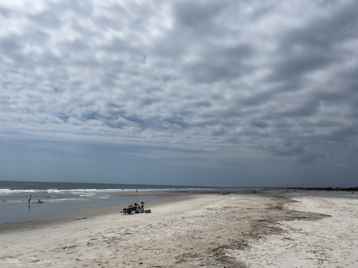 sandy-beach-with-cloud-coverage