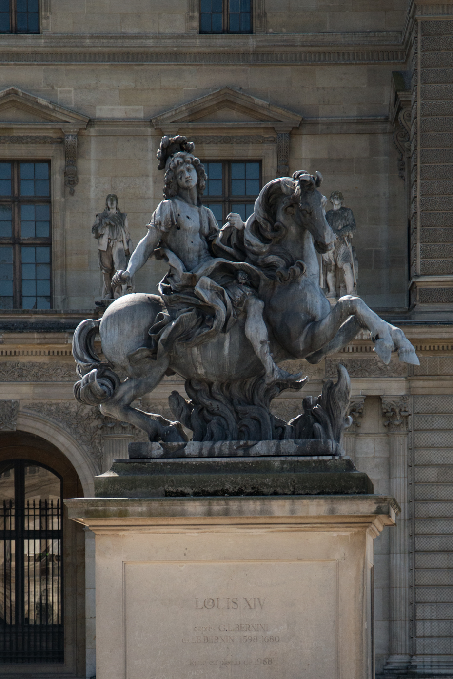 equestrian-statue-of-louis-xiv