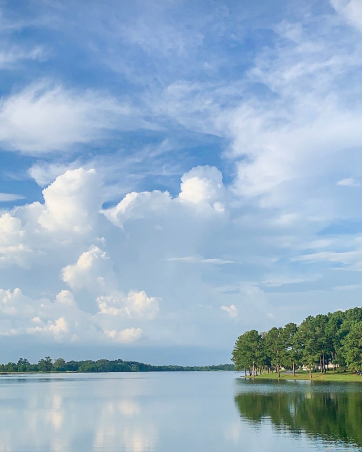 lakeside-with-clouds