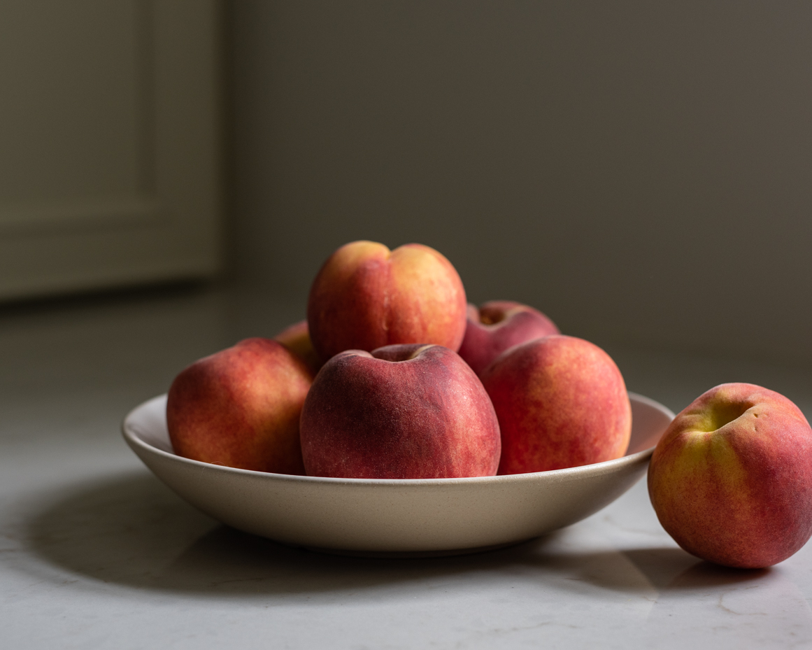 peaches-in-a-bowl