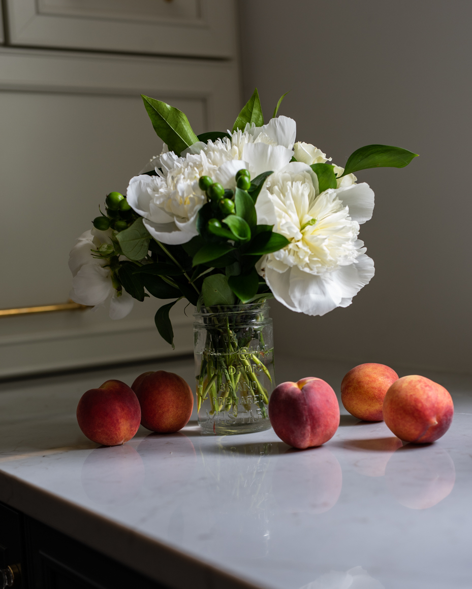 peaches-with-white-flowers