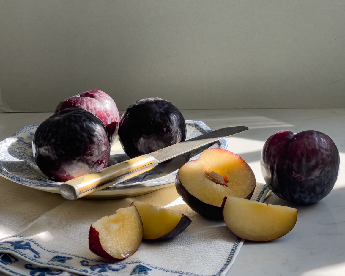 plums-and-plum-slices