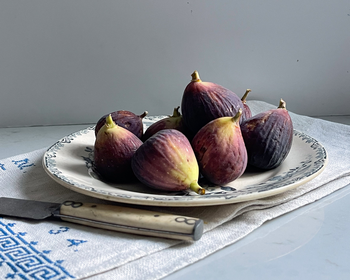 figs-on-a-plate