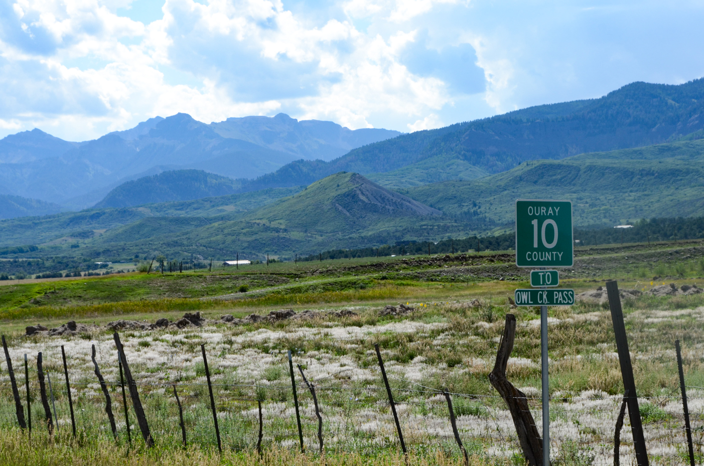 rolling-mountains-with-fence