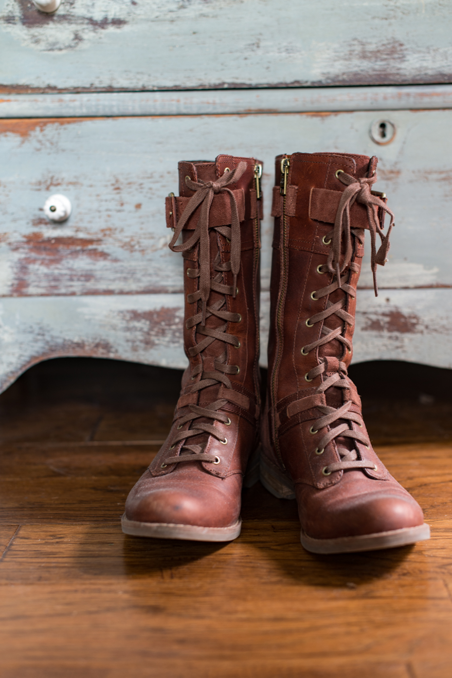 leather-lace-up-boots