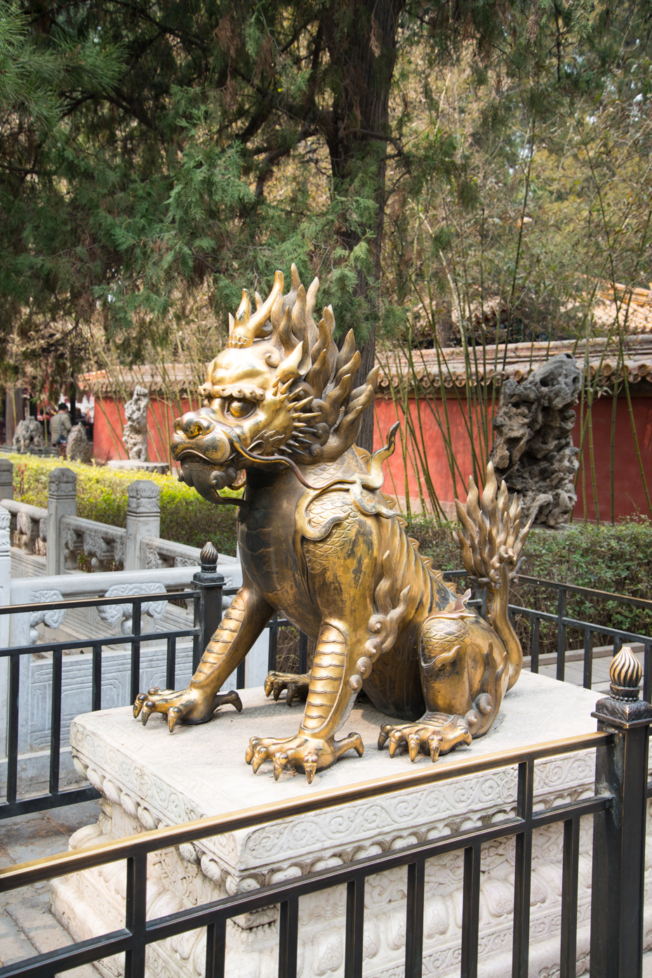 forbidden-city-sculpture