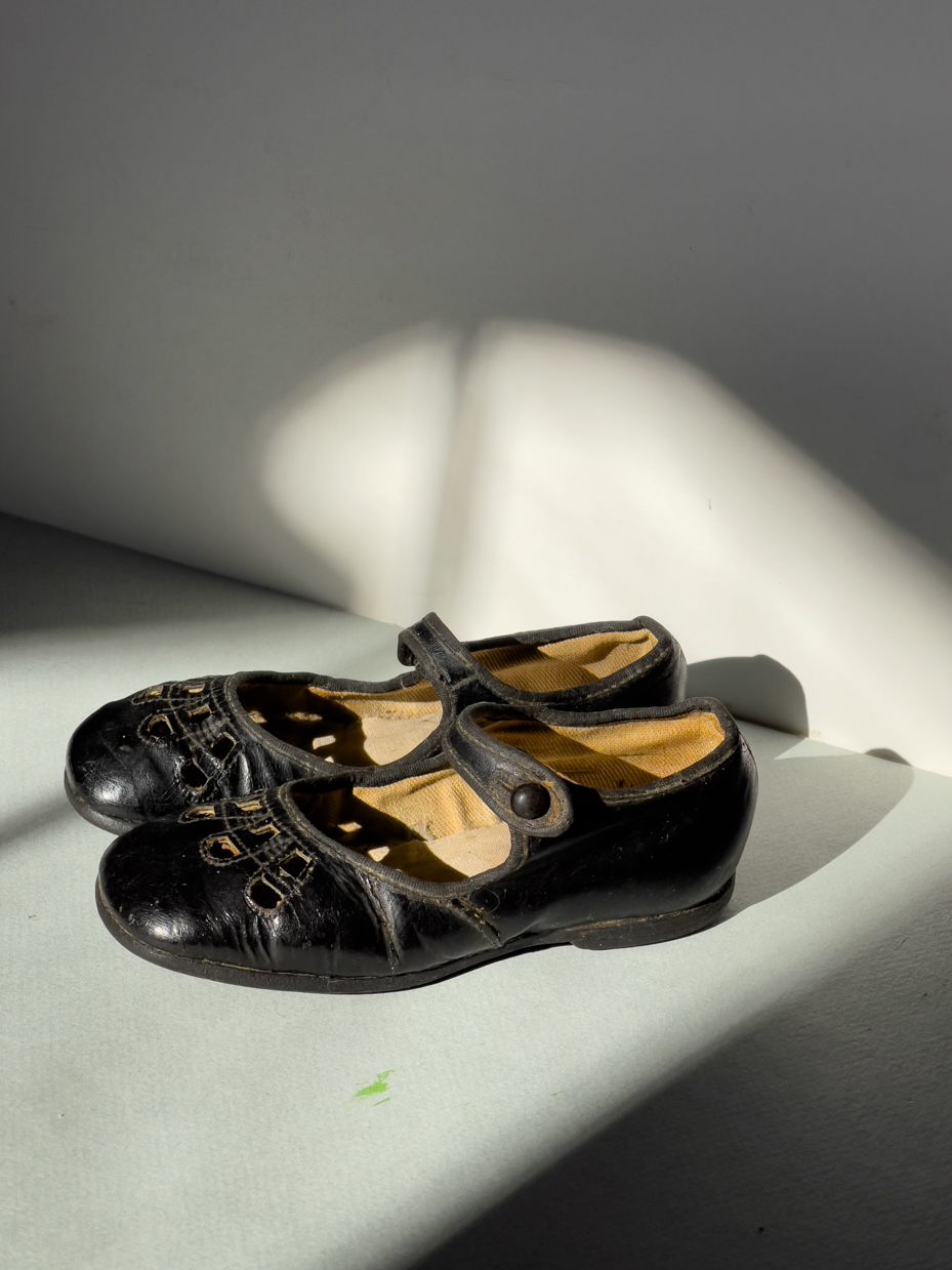 vintage-black-mary-jane-shoe-artist-reference-photos