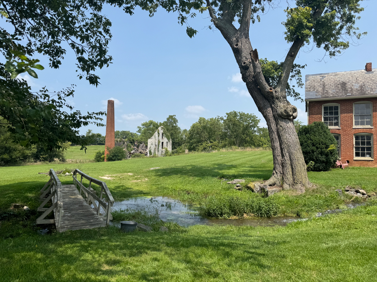 rustic-historic-estate-picturesque-countryside-landscape