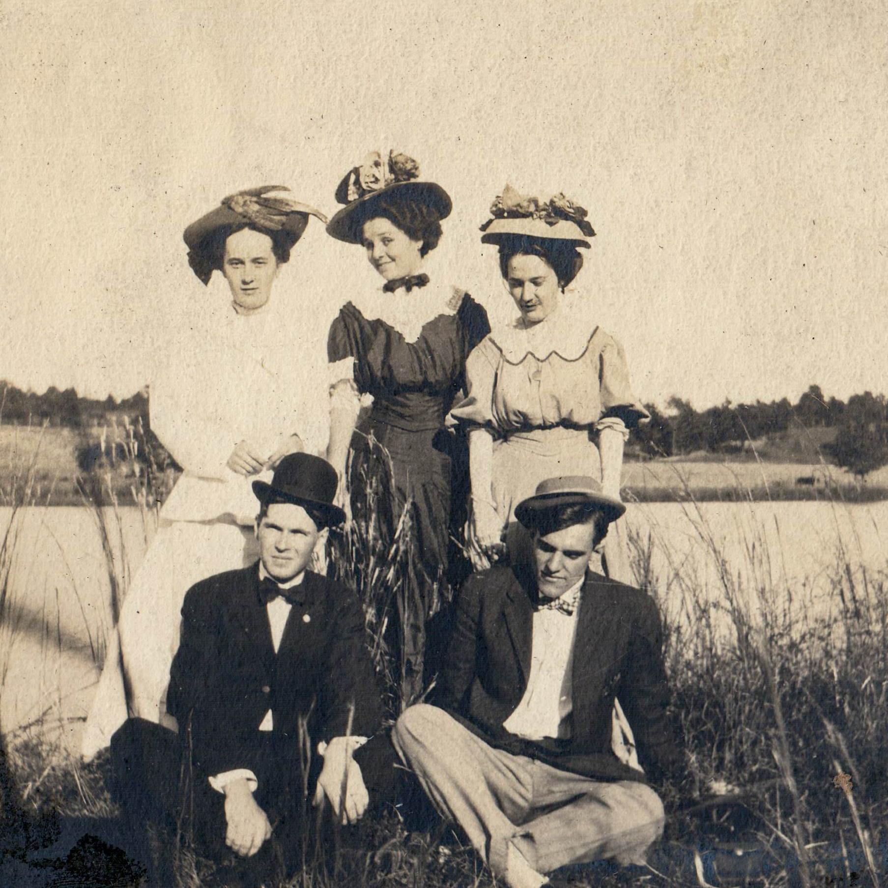 portrait-of-group-with-hats-2