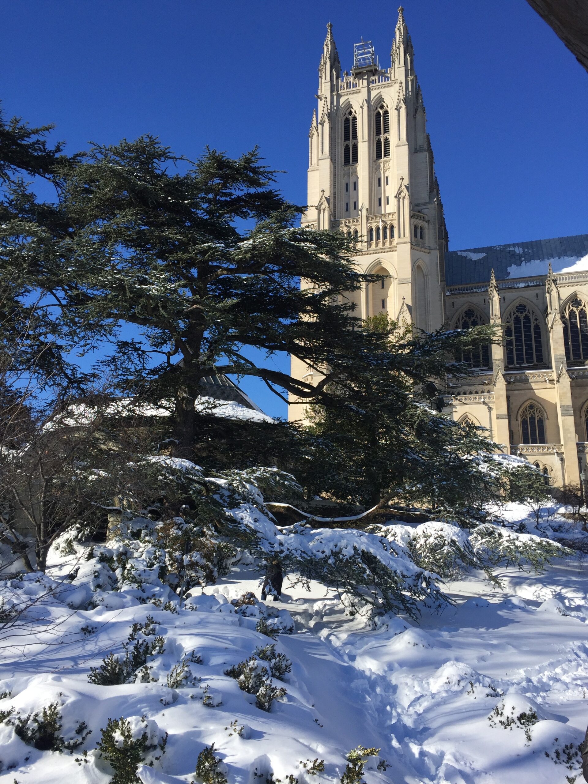 church-in-the-snow-snowy-landscape