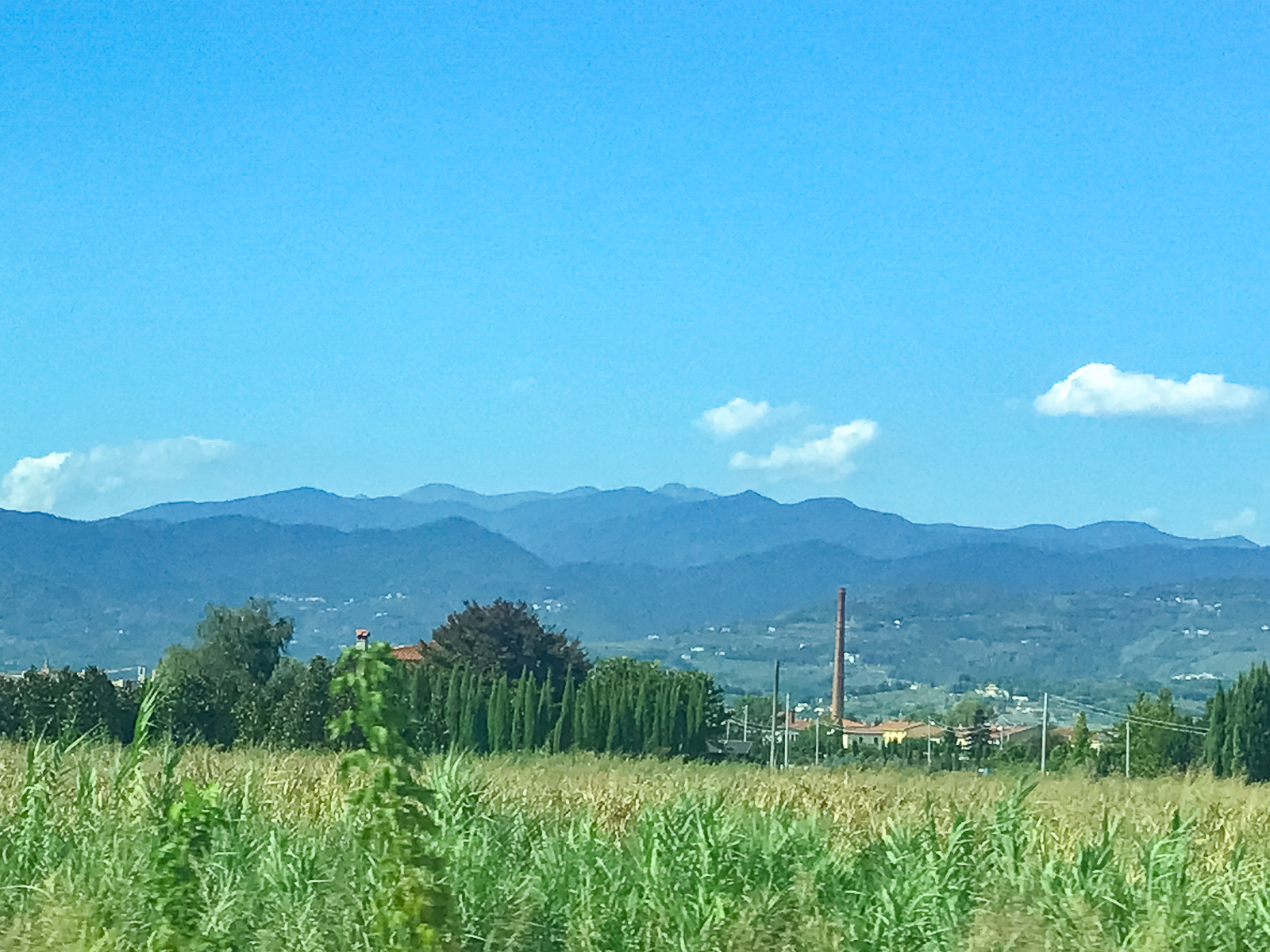 italy-tuscany-barga-mountains-6