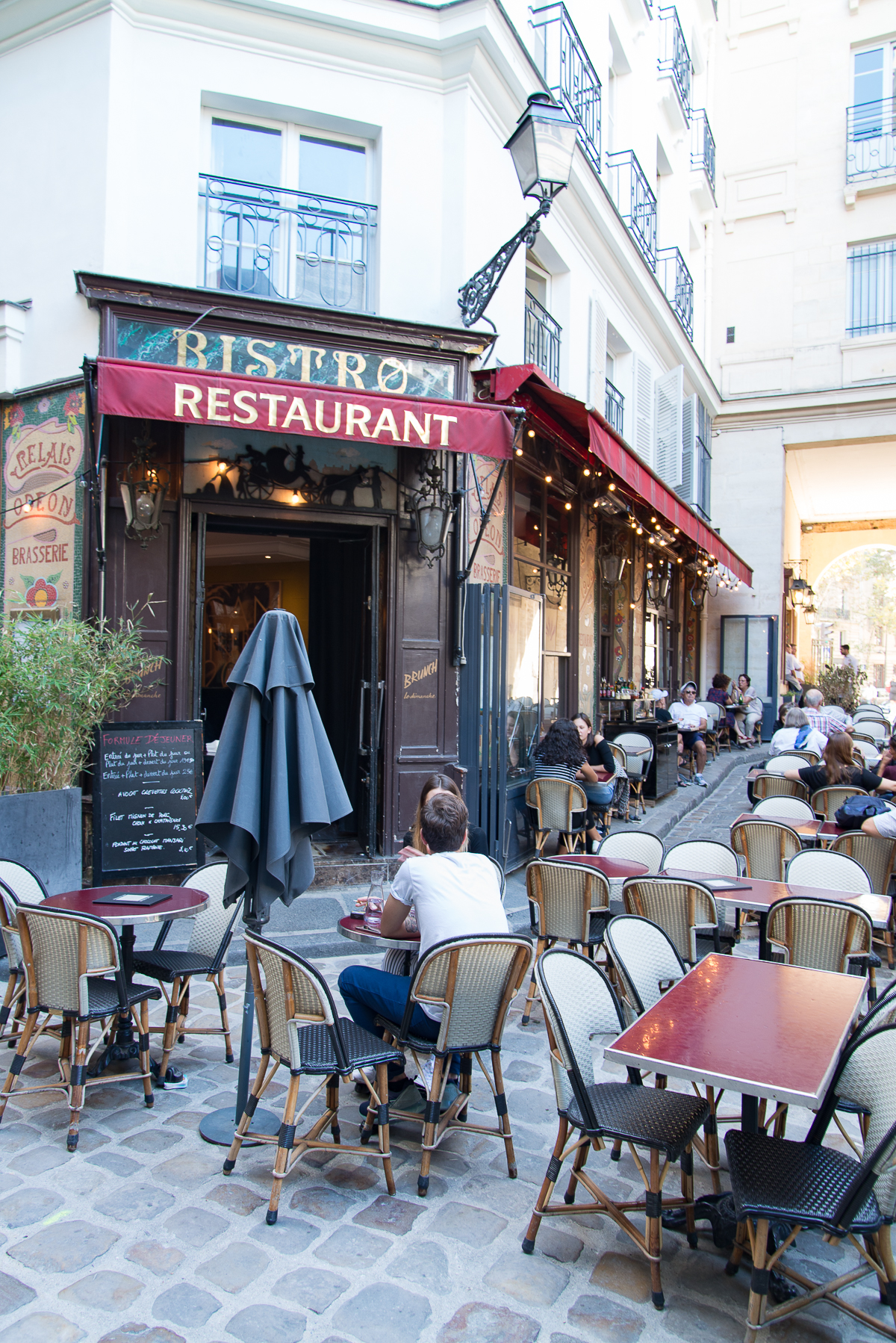 paris-france-cafe