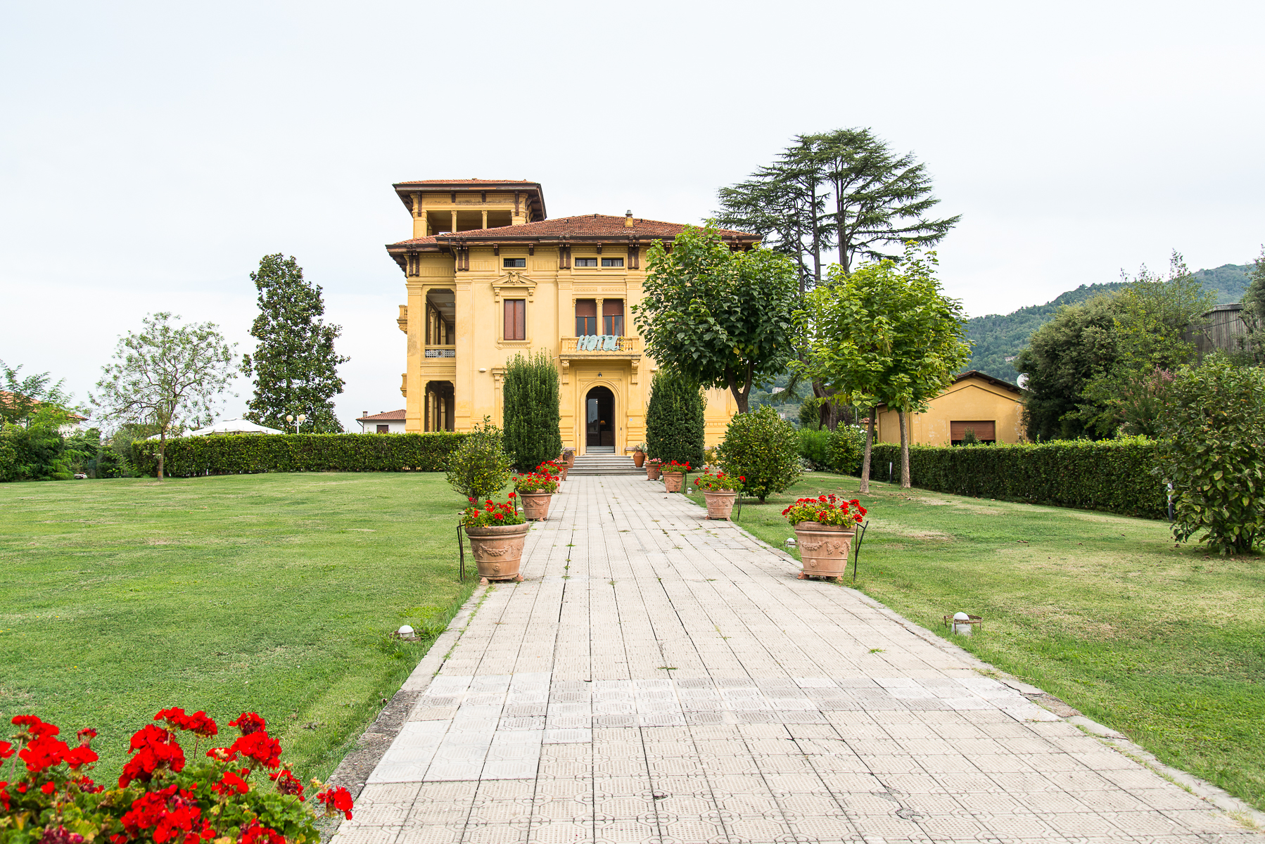 italy-tuscany-barga-town-cityscape-32