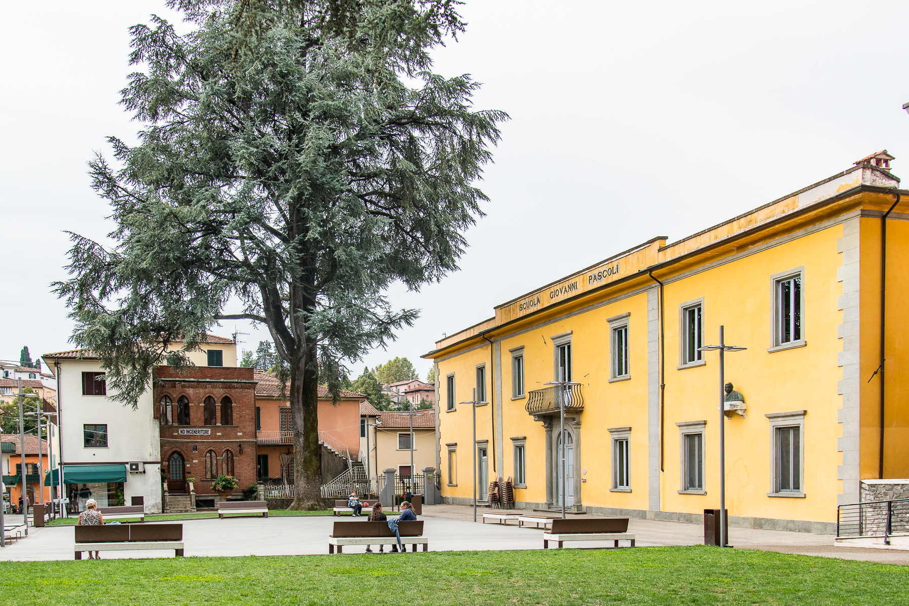 italy-tuscany-barga-town-cityscape-29