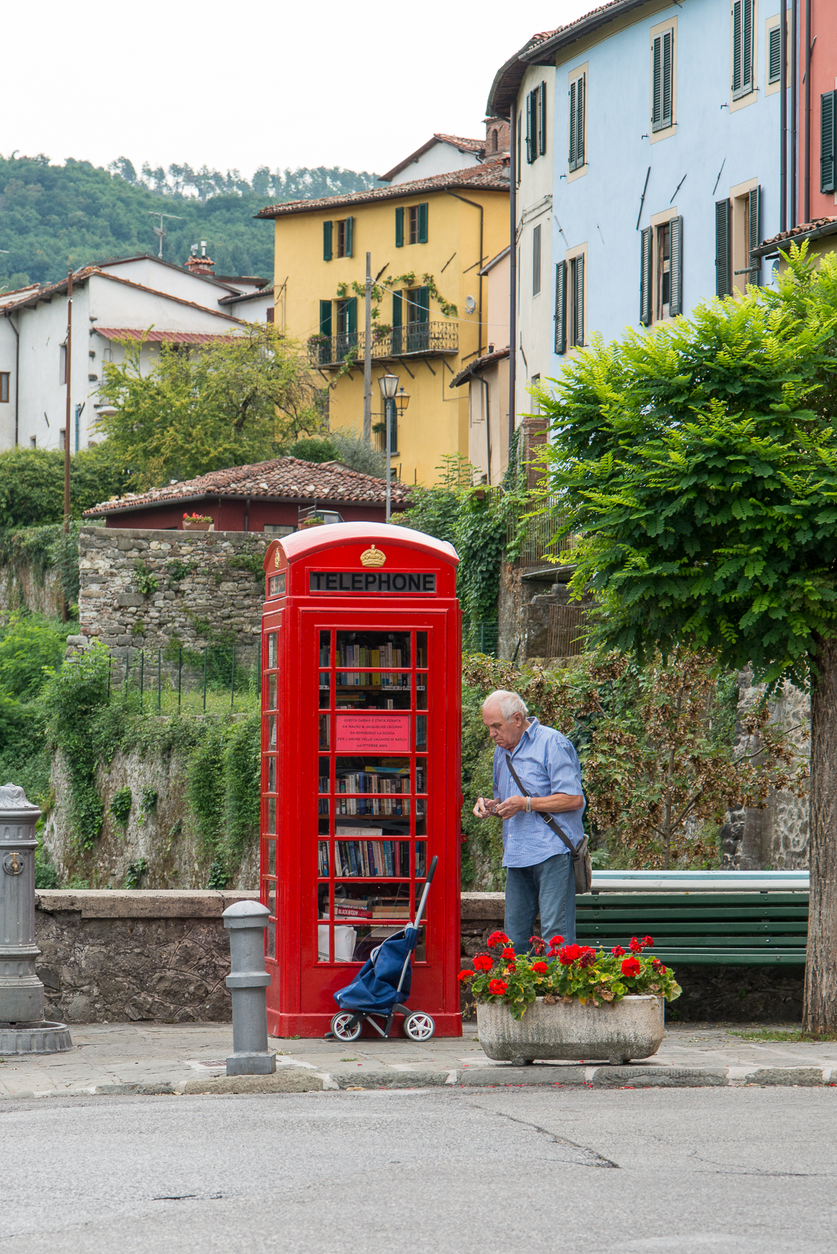 italy-tuscany-barga-town-cityscape-22