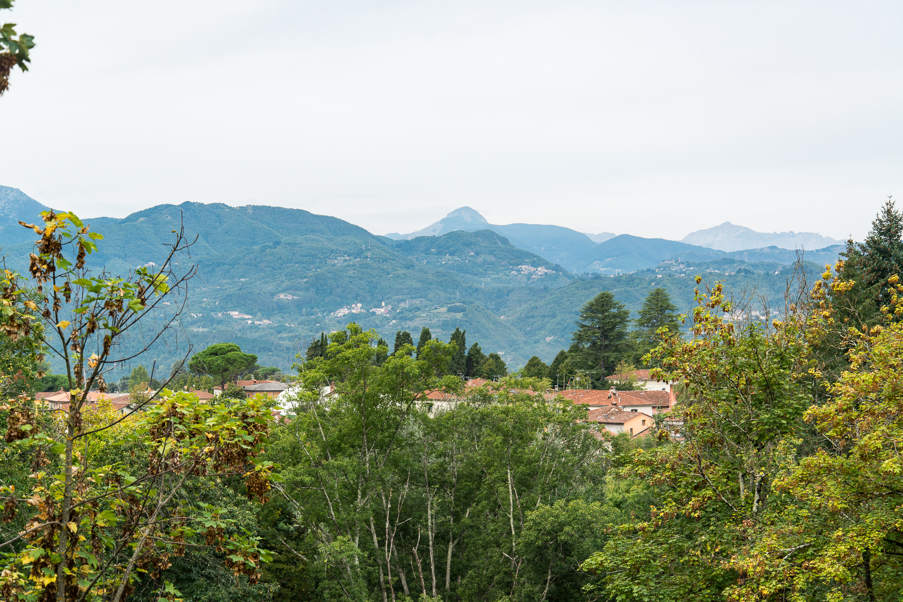 italy-tuscany-barga-mountains-5