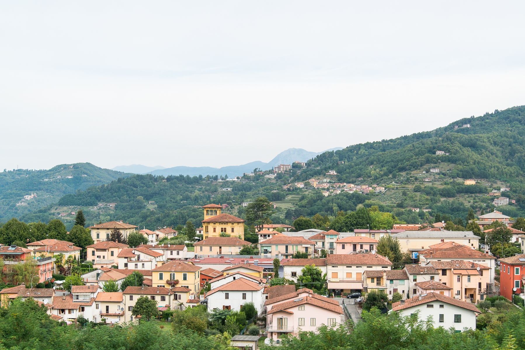 italy-tuscany-barga-mountains-4