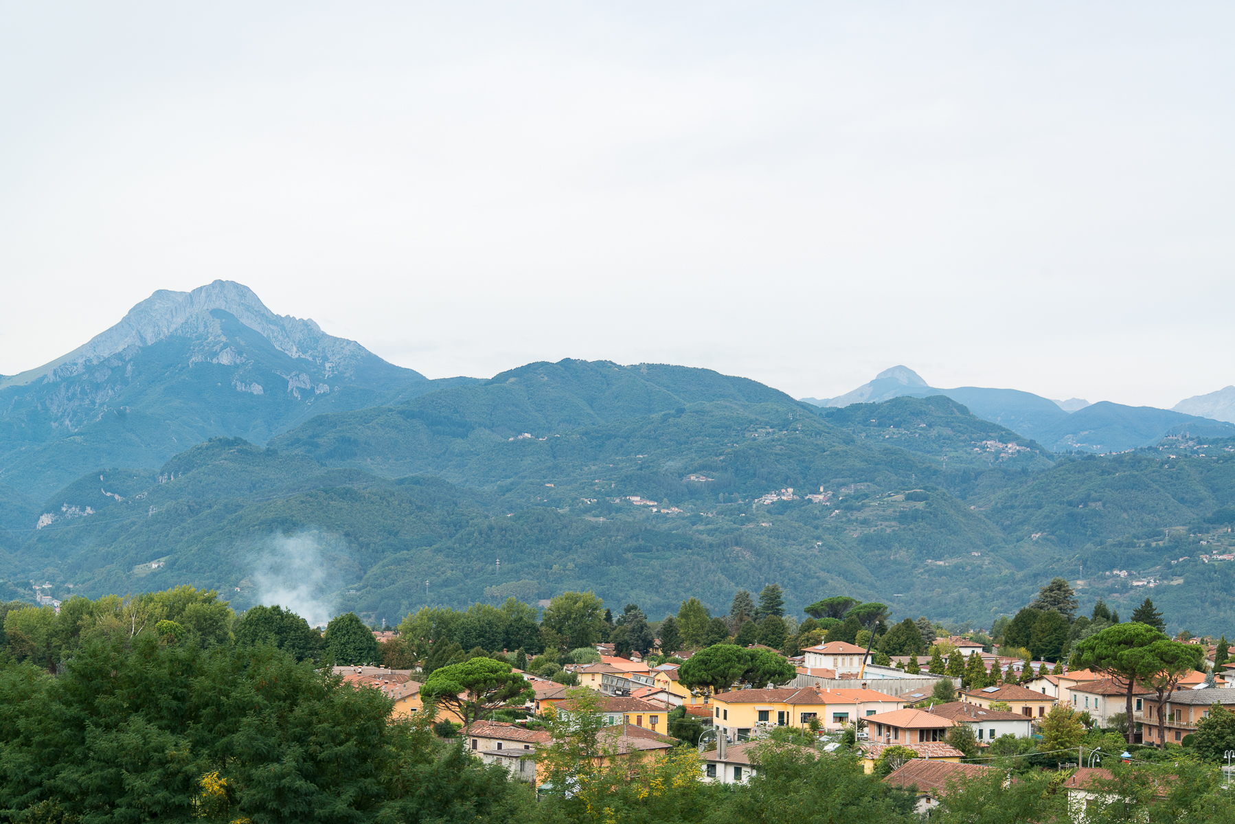 italy-tuscany-barga-mountains-3