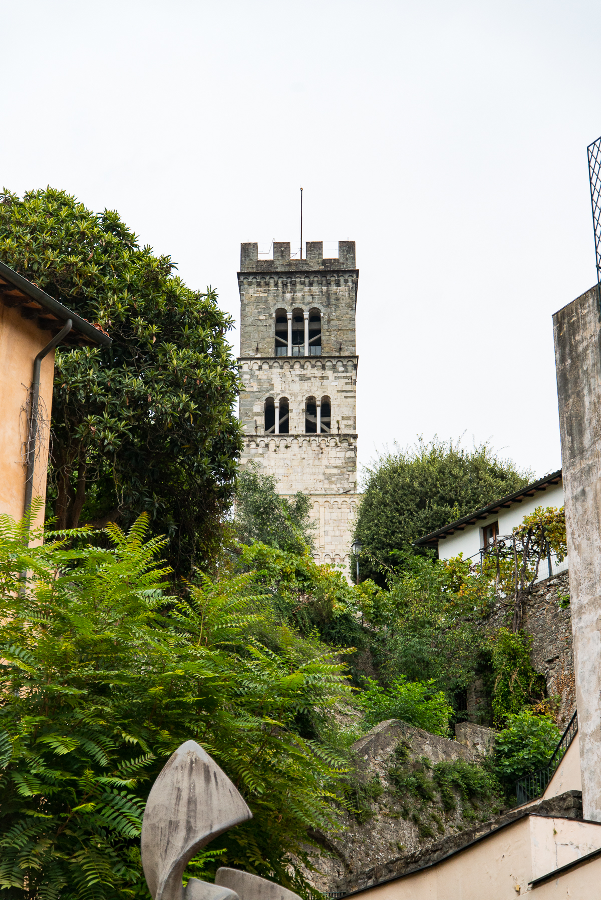 italy-tuscany-barga-town-cityscape-6