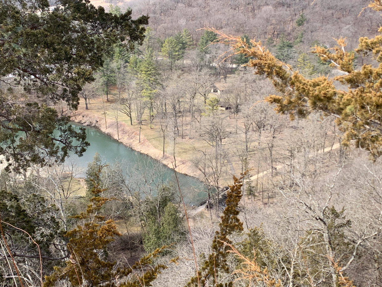 scenic-overlook-of-a-serene-river-and-forest-in-early-spring-nature-landscape-photography