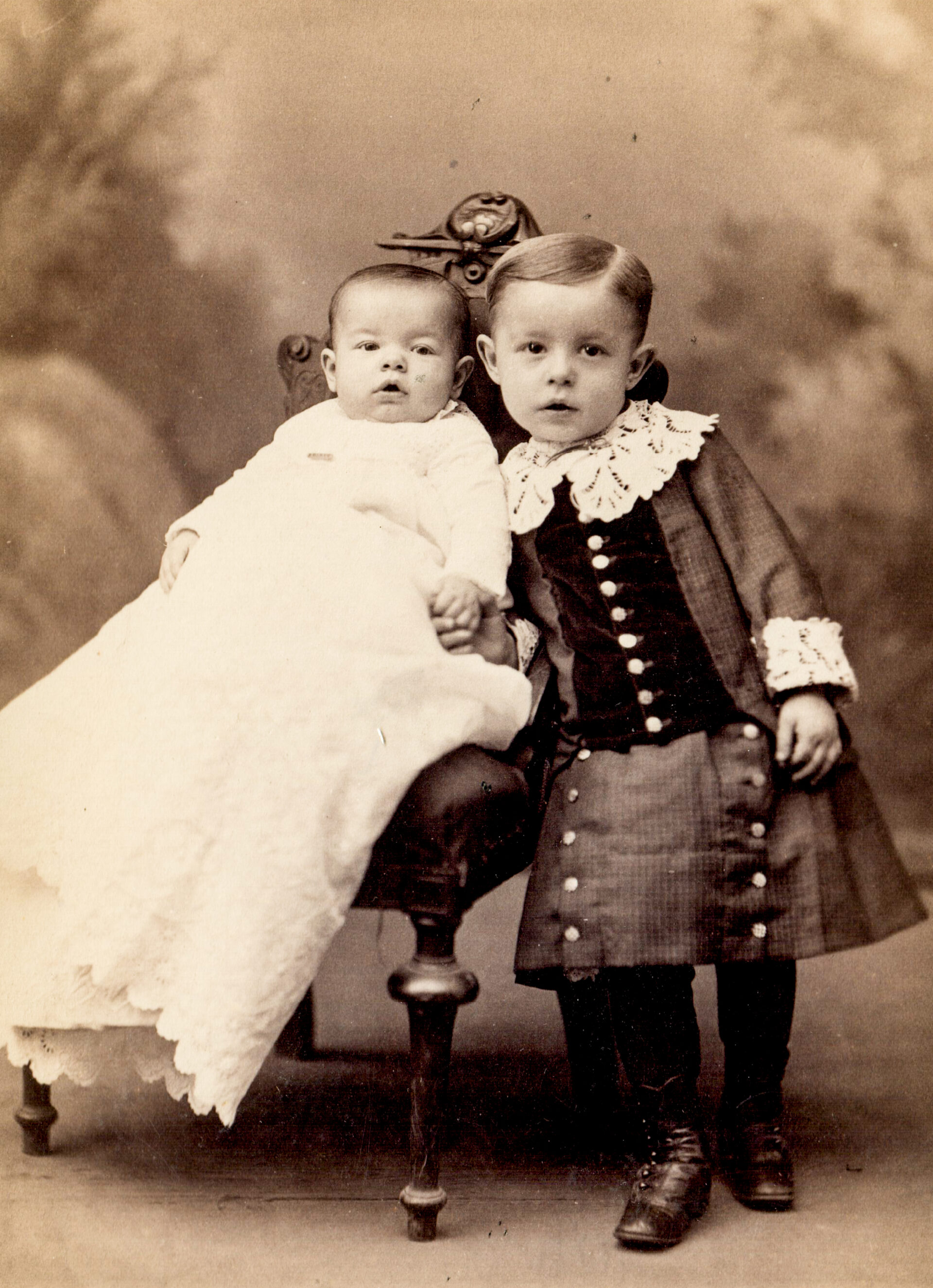 portrait-of-two-children