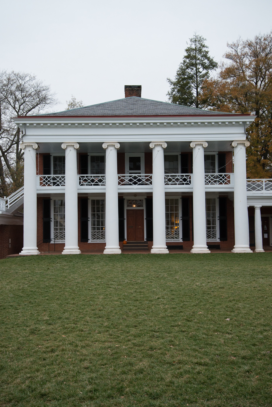 uva-academic-pavilion-greek-revival-building-with-ionic-columns-two-story-portico-and-dentiled-cornice