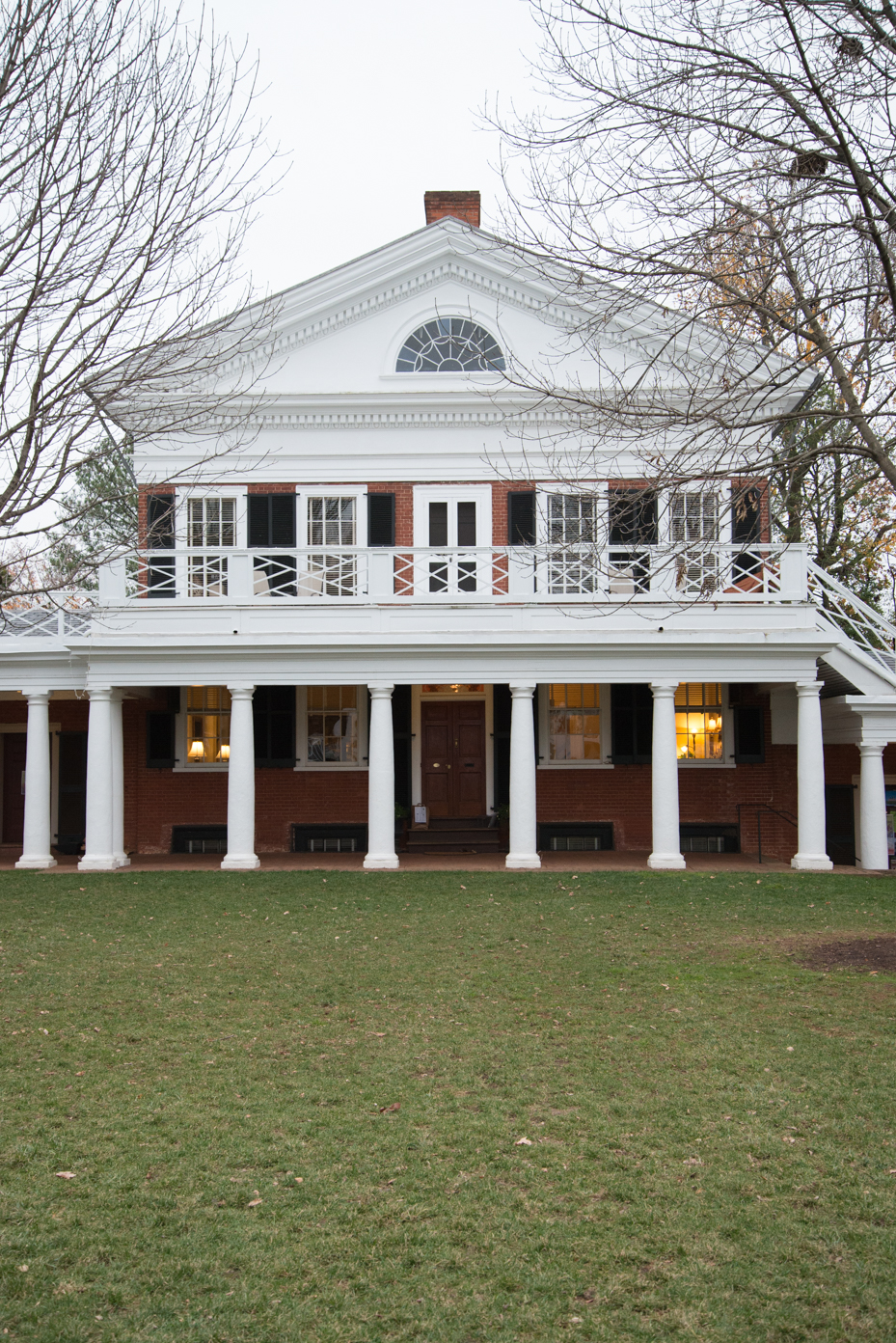 uva-lawn-pavilion-federal-style-building-with-palladian-window-double-porches-and-evening-interior-lighting